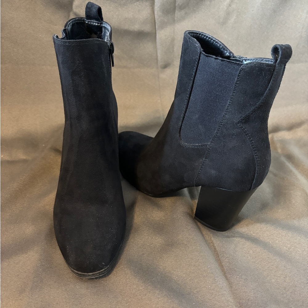 Jessica Cline aurora ankle boot, size 8